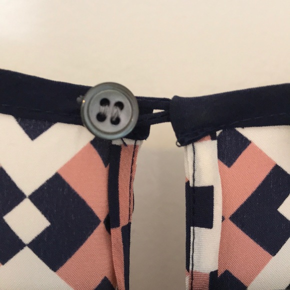 J.Crew Elegant Geometric Pattern 100% Silk Crew Neck Top - Picture 7 of 8